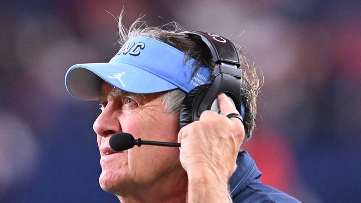 Oct 31, 2025; Syracuse, New York, USA; North Carolina Tar Heels head coach Bill Belichick looks to the clock in the fourth quarter game against the Syracuse Orange at the JMA Wireless Dome. Mandatory Credit: Mark Konezny-Imagn Images Oct 31, 2025; Syracuse, New York, USA; North Carolina Tar Heels head coach Bill Belichick looks to the clock in the fourth quarter game against the Syracuse Orange at the JMA Wireless Dome. Mandatory Credit: Mark Konezny-Imagn Images