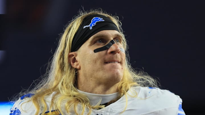 Oct 5, 2025; Cincinnati, Ohio, USA; Detroit Lions middle linebacker Alex Anzalone (34) walks off the field after a win over the Cincinnati Bengals at Paycor Stadium. Mandatory Credit: Katie Stratman-Imagn Images