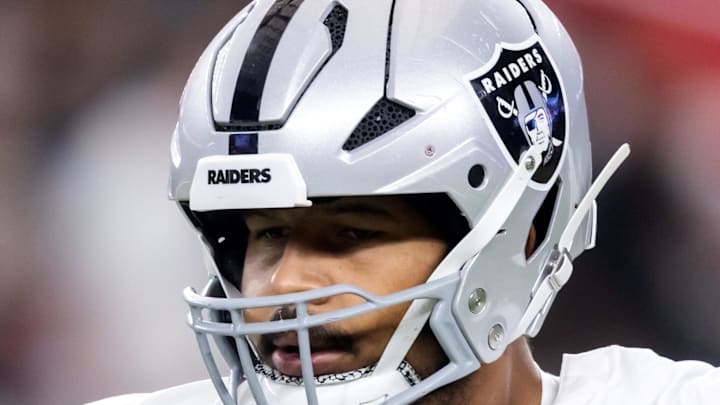 Aug 23, 2025; Glendale, Arizona, USA; Las Vegas Raiders guard Caleb Rogers (76) against the Arizona Cardinals during a preseason NFL game at State Farm Stadium. Mandatory Credit: Mark J. Rebilas-Imagn Images Aug 23, 2025; Glendale, Arizona, USA; Las Vegas Raiders guard Caleb Rogers (76) against the Arizona Cardinals during a preseason NFL game at State Farm Stadium. Mandatory Credit: Mark J. Rebilas-Imagn Images