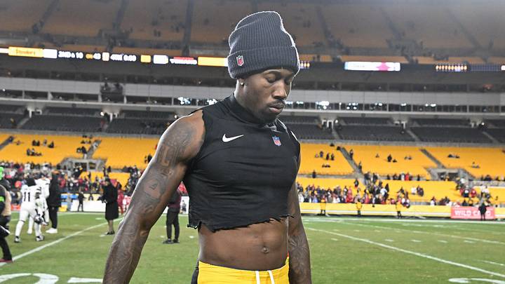 Jan 12, 2026; Pittsburgh, PA, USA; Pittsburgh Steelers cornerback Joey Porter Jr. leaves the field following an AFC Wild Card Round loss to the Houston Texans at Acrisure Stadium. Mandatory Credit: Barry Reeger-Imagn Images
