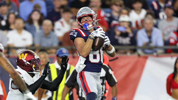 Aug 8, 2025; Foxborough, Massachusetts, USA; New England Patriots receiver Efton Chism III (86) catches a pass during the second half against the Washington Commanders at Gillette Stadium. Mandatory Credit: Paul Rutherford-Imagn Images