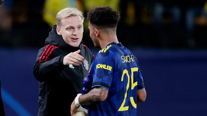 Donny van de Beek set to leave Manchester United on Loan to Eintracht Frankfurt.