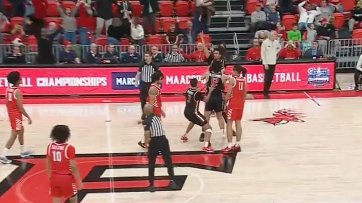 Deon Perry hit the 3/4 court buzzer beater for the Stags.