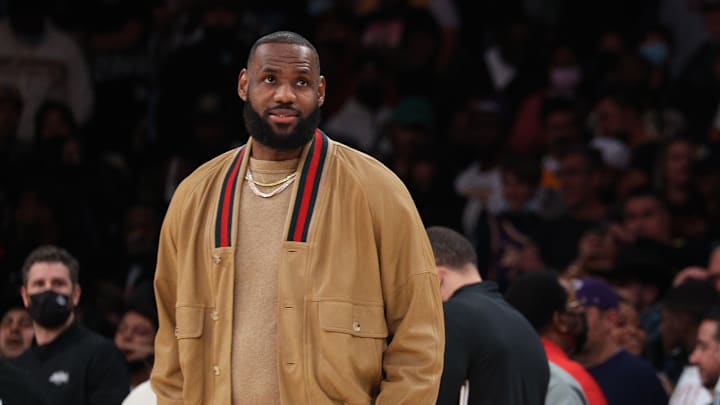 LeBron James sigue avanzando en su recuperación