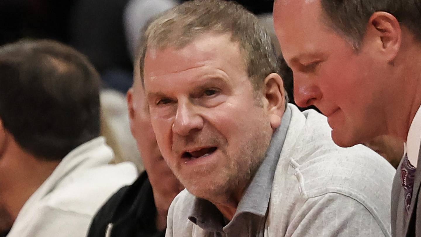 Blazers' Situation Should Make Rockets Fans Appreciate Tilman Fertitta