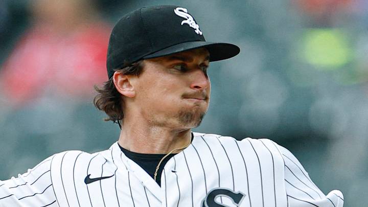 Aug 13, 2026; Chicago, Illinois, USA; Chicago White Sox starting pitcher Davis Martin (65) delivers a pitch against the Cincinnati Reds during the first inning at Rate Field. Mandatory Credit: Kamil Krzaczynski-Imagn Images Aug 13, 2026; Chicago, Illinois, USA; Chicago White Sox starting pitcher Davis Martin (65) delivers a pitch against the Cincinnati Reds during the first inning at Rate Field. Mandatory Credit: Kamil Krzaczynski-Imagn Images