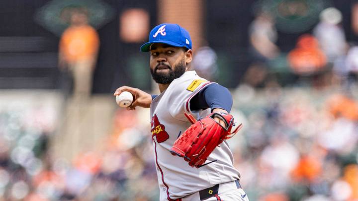 Jul 26, 2026; Baltimore, Maryland, USA; Atlanta Braves pitcher Reynaldo López (40) pitching in the first inning against the Baltimore Orioles at Oriole Park at Camden Yards. Mandatory Credit: Lexi Thompson-Imagn Images