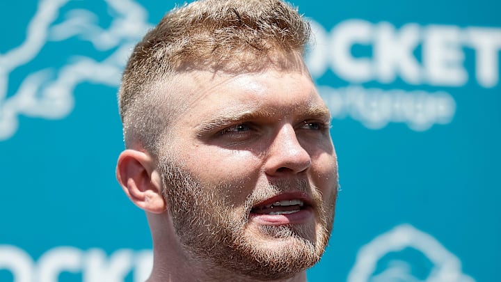 Detroit Lions defensive end Aidan Hutchinson (97) speaks to media members after practice during OTA Detroit Lions defensive end Aidan Hutchinson (97) speaks to media members after practice during OTA