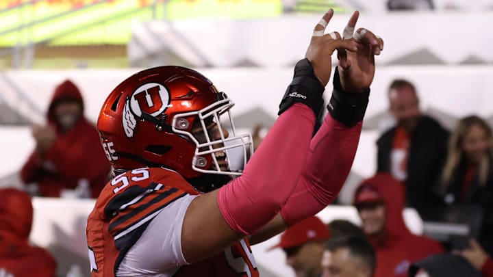 Utah Utes offensive lineman Spencer Fano
