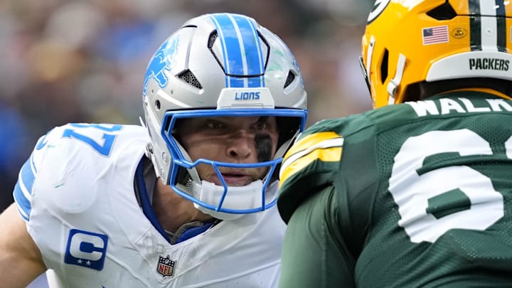 Detroit Lions defensive end Aidan Hutchinson (97) rushes against Rasheed Walker in Week 1.