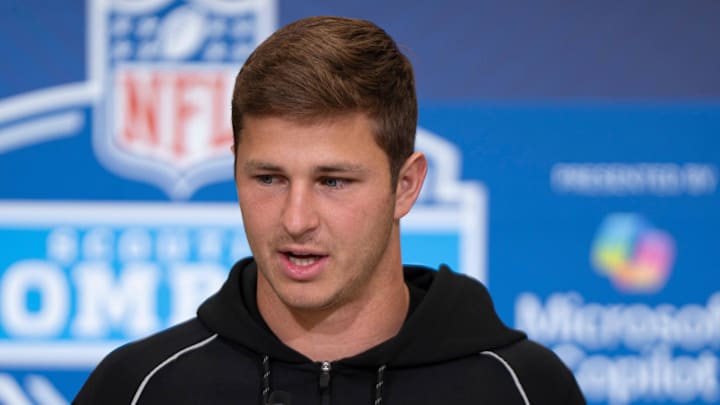 Texas defensive back Michael Taaffe