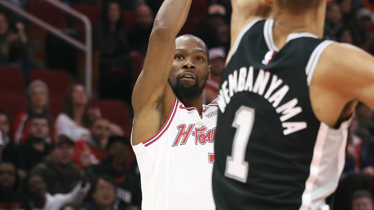 Kevin Durant's Strategy of Limiting Victor Wembanyama is Proving True