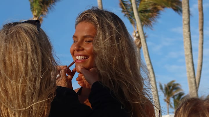 Ellie Thumann in Jamaica