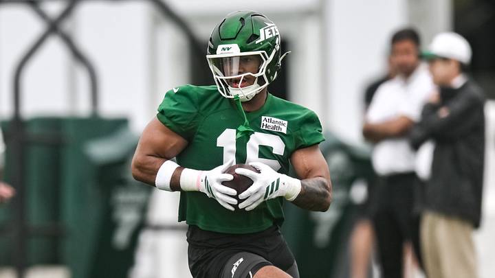 New York Jets tight end Kenyon Sadiq New York Jets tight end Kenyon Sadiq