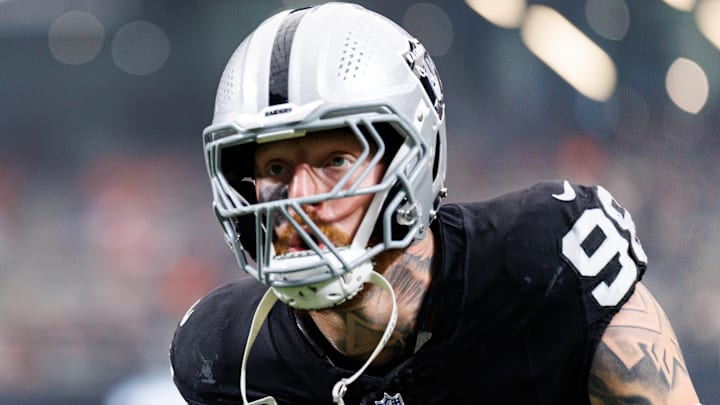 Denver Broncos v Las Vegas Raiders - NFL 2025