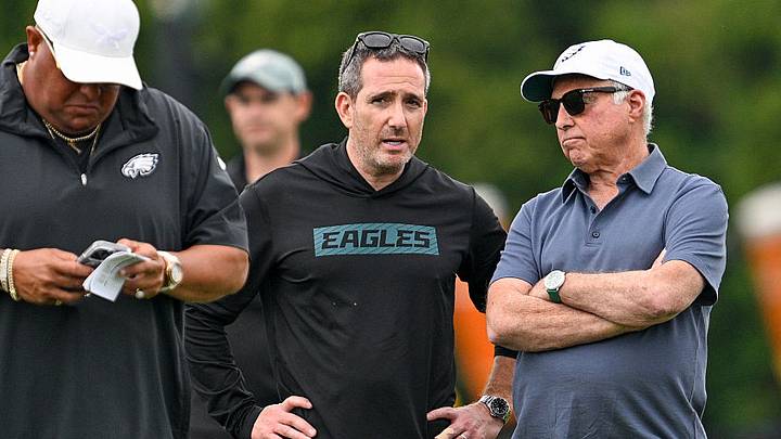 Howie Roseman and the Eagles have some decisions to make ahead of the trade deadline. Howie Roseman and the Eagles have some decisions to make ahead of the trade deadline.