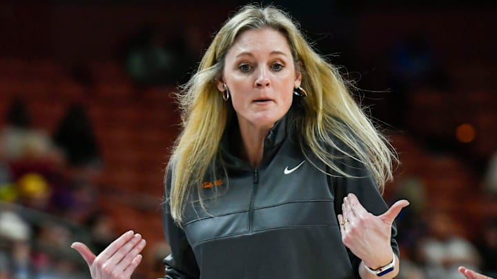 Auburn is in on Kellie Harper for their vacant head women's basketball coaching job, but she comes with a hefty price tag