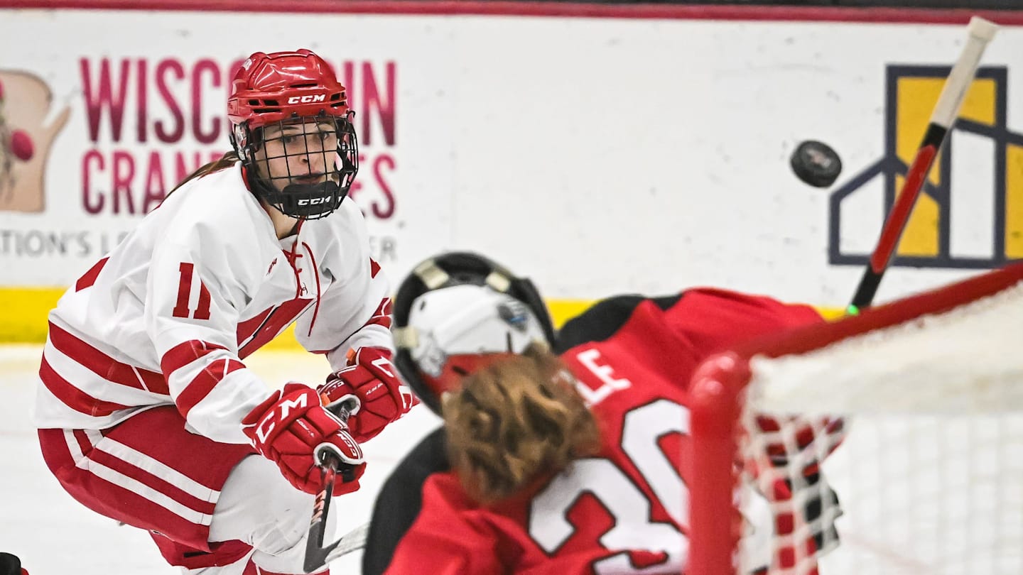 Women’s Frozen Four Hub Including Schedules, Leaders and How to Watch: Puck Drop