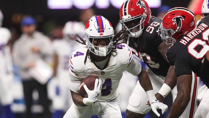 Oct 13, 2025; Atlanta, Georgia, USA; Buffalo Bills running back James Cook (4) carries the ball against the Atlanta Falcons during the first half of a game at Mercedes-Benz Stadium. Mandatory Credit: Brett Davis-Imagn Images Oct 13, 2025; Atlanta, Georgia, USA; Buffalo Bills running back James Cook (4) carries the ball against the Atlanta Falcons during the first half of a game at Mercedes-Benz Stadium. Mandatory Credit: Brett Davis-Imagn Images