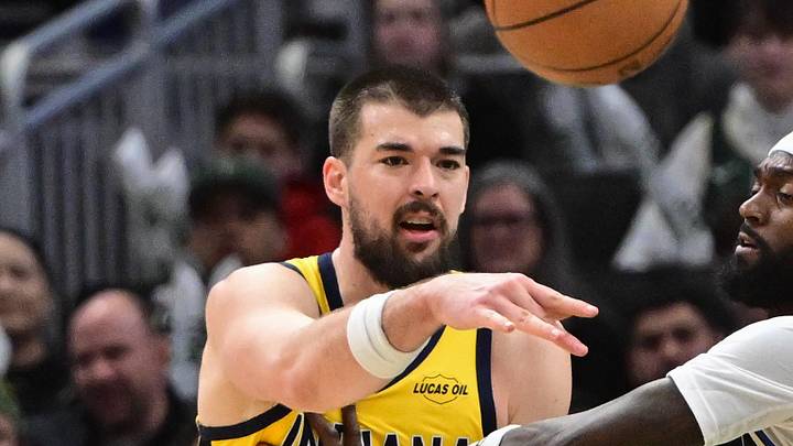 Mar 15, 2026; Milwaukee, Wisconsin, USA; Indiana Pacers center Ivica Zubac (40) passes the ball away from Milwaukee Bucks forward Bobby Portis (9) in the first quarter at Fiserv Forum. Mandatory Credit: Benny Sieu-Imagn Images Mar 15, 2026; Milwaukee, Wisconsin, USA; Indiana Pacers center Ivica Zubac (40) passes the ball away from Milwaukee Bucks forward Bobby Portis (9) in the first quarter at Fiserv Forum. Mandatory Credit: Benny Sieu-Imagn Images