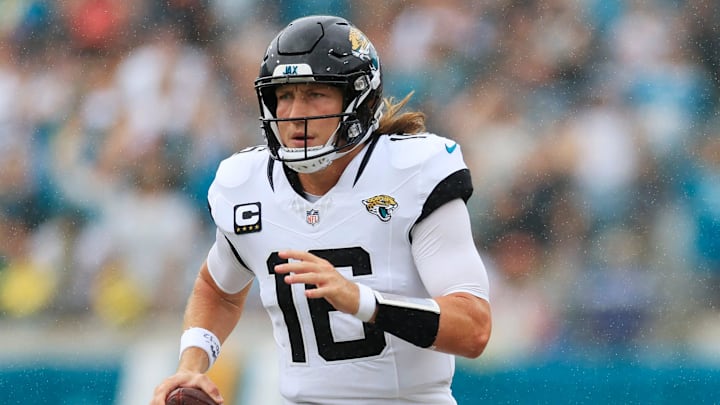Jacksonville Jaguars quarterback Trevor Lawrence (16) runs the ball during the second quarter of an NFL football matchup Sunday, Sept. 15, 2024 at EverBank Stadium in Jacksonville, Fla. The Browns defeated the Jaguars 18-13. [Corey Perrine/Florida Times-Union]
