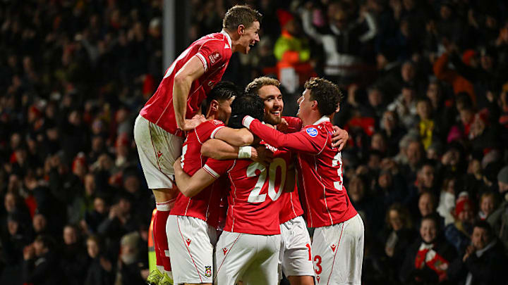 Wrexham dug deep to defeat Oxford United in the EFL Championship. 