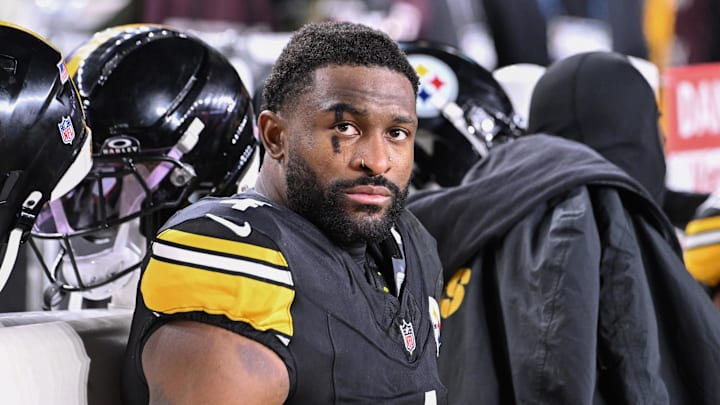 Jan 12, 2026; Pittsburgh, PA, USA; Pittsburgh Steelers wide receiver Dk Metcalf (4) sits on the bench in the fourth quarter of an AFC Wild Card Round loss to the Houston Texans at Acrisure Stadium. Mandatory Credit: Barry Reeger-Imagn Images