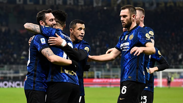 L'Inter festeggia la rete di Lautaro Martinez L'Inter festeggia la rete di Lautaro Martinez