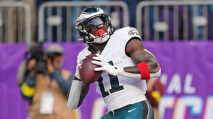 Oct 19, 2025; Minneapolis, Minnesota, USA; Philadelphia Eagles wide receiver A.J. Brown (11) catches a pass for a touchdown during the first half against the Minnesota Vikings at U.S. Bank Stadium. Mandatory Credit: Brad Rempel-Imagn Images Oct 19, 2025; Minneapolis, Minnesota, USA; Philadelphia Eagles wide receiver A.J. Brown (11) catches a pass for a touchdown during the first half against the Minnesota Vikings at U.S. Bank Stadium. Mandatory Credit: Brad Rempel-Imagn Images