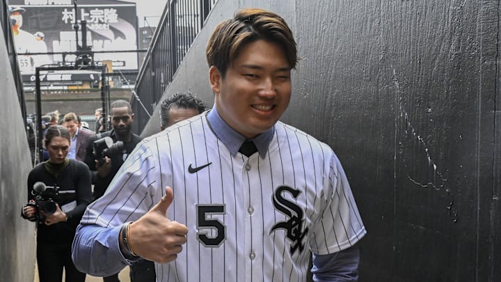 Dec 22, 2025; Chicago, Il, USA;  New Chicago White Sox player Munetaka Murakami gives a thumbs up after a  press conference where he was introduced at Rate Field. Mandatory Credit: Matt Marton-Imagn Images