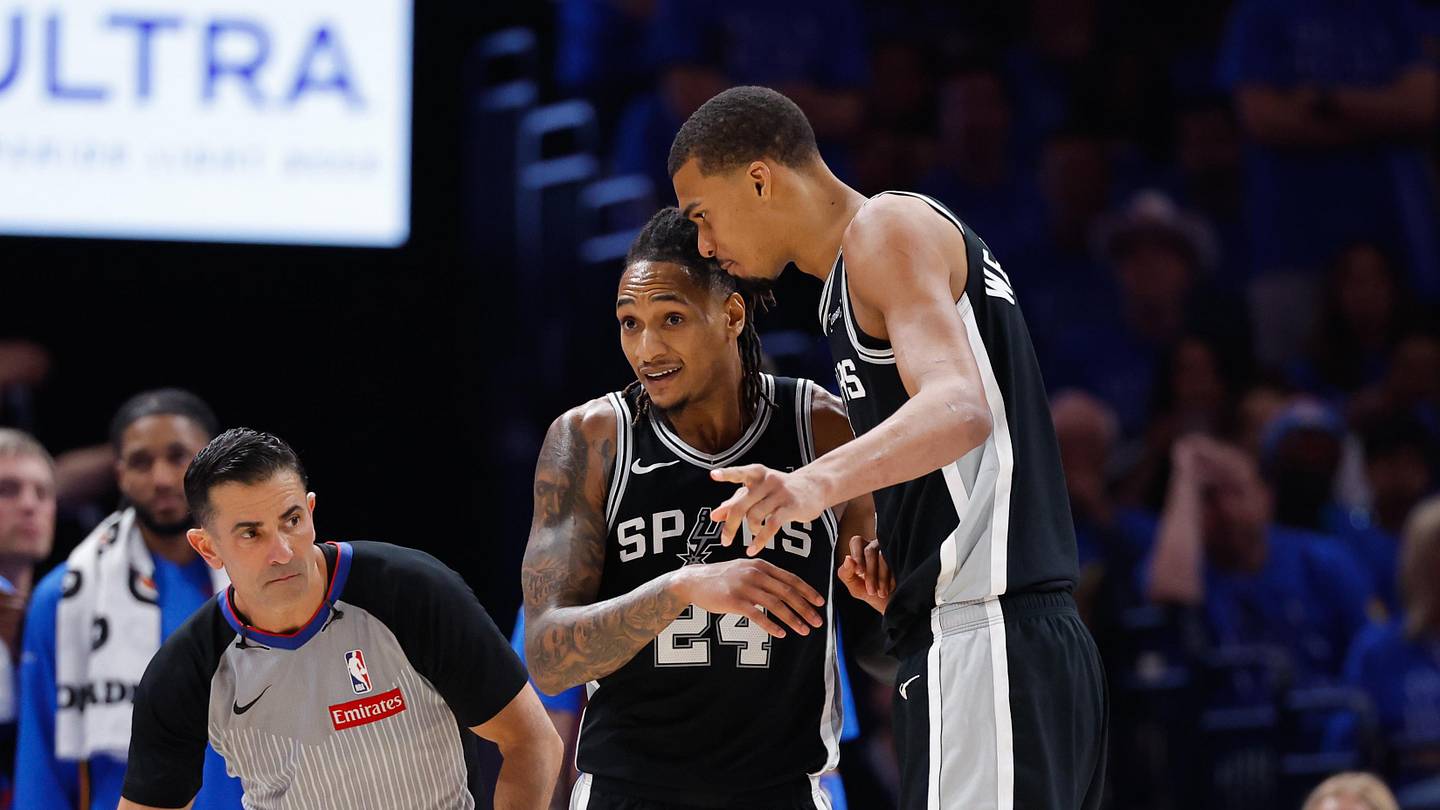 'Connected': How Spurs Communicated Despite Deafening OKC Crowd in Game 1 vs. Thunder