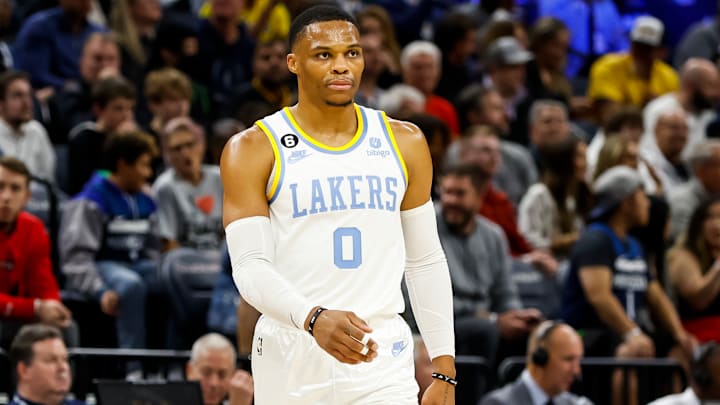 Westbrook mostró un mejor nivel jugando desde la banca