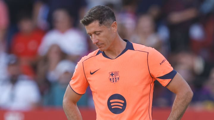 Robert Lewandowski could miss El Clásico. Robert Lewandowski could miss El Clásico.