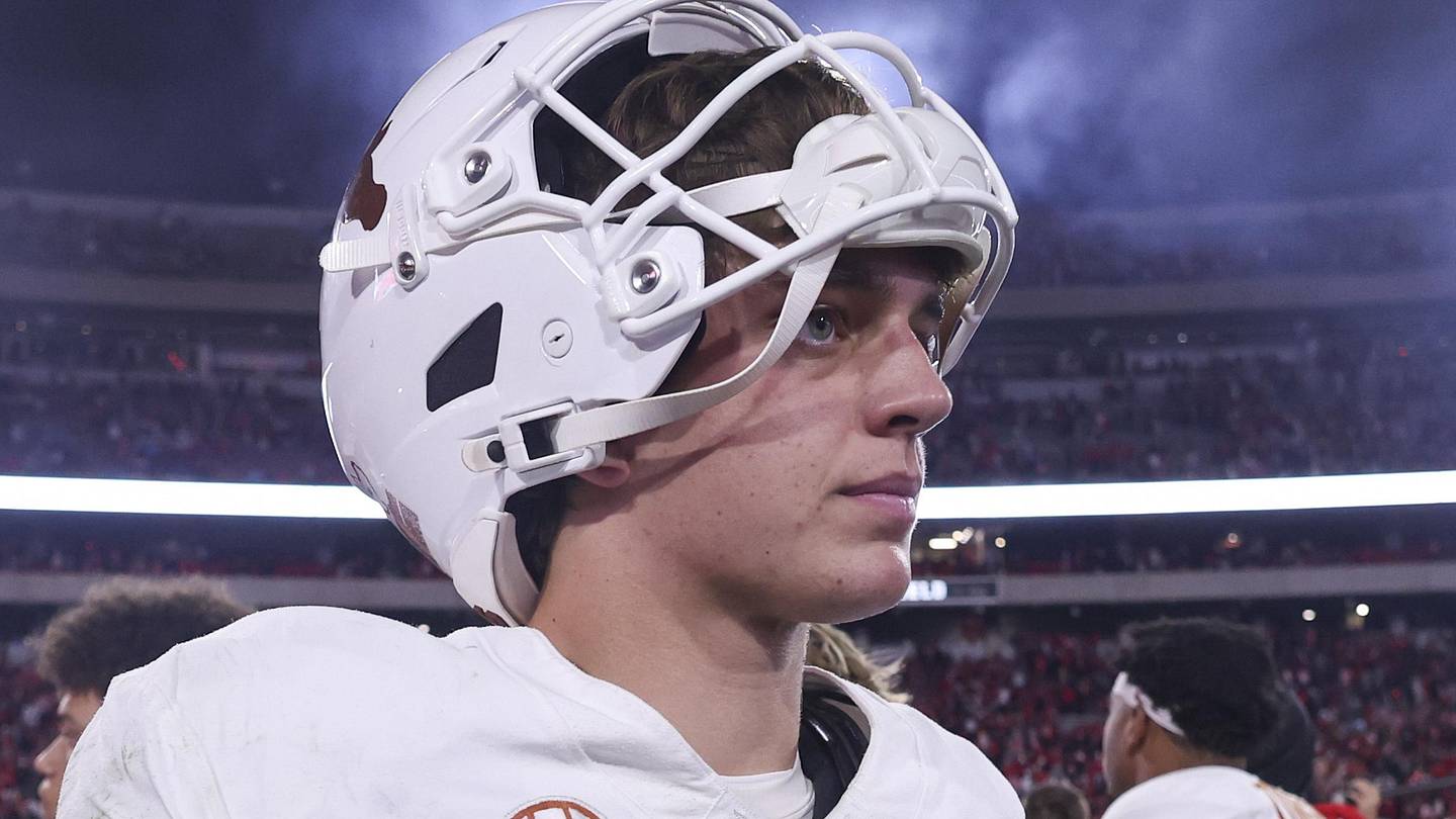 Steve Sarkisian talks Arch Manning's sacrifice to land ex-Auburn star Cam Coleman, others for Texas football