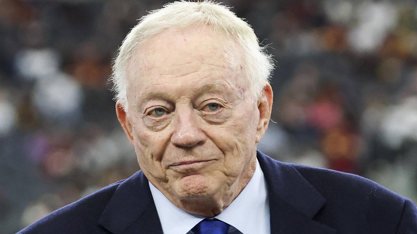 Cowboys players send Jerry Jones a loud message after AT&T Stadium change