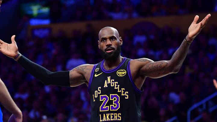 Golden State are pursuing LeBron James ahead of free agency