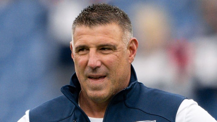 Oct 19, 2025; Nashville, Tennessee, USA; New England Patriots head coach Mike Vrabel during pre-game warmups at Nissan Stadium. Mandatory Credit: Steve Roberts-Imagn Images Oct 19, 2025; Nashville, Tennessee, USA; New England Patriots head coach Mike Vrabel during pre-game warmups at Nissan Stadium. Mandatory Credit: Steve Roberts-Imagn Images