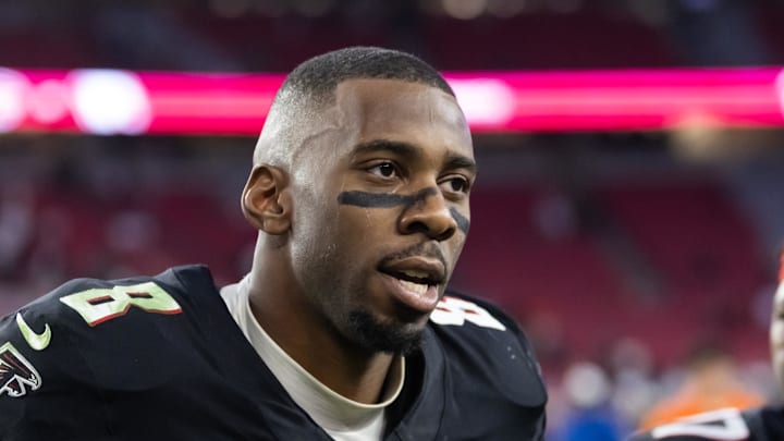 Dec 21, 2025; Glendale, Arizona, USA; Atlanta Falcons tight end Kyle Pitts Sr. (8) against the Arizona Cardinals at State Farm Stadium. Mandatory Credit: Mark J. Rebilas-Imagn Images Dec 21, 2025; Glendale, Arizona, USA; Atlanta Falcons tight end Kyle Pitts Sr. (8) against the Arizona Cardinals at State Farm Stadium. Mandatory Credit: Mark J. Rebilas-Imagn Images