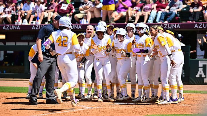 LSU adds pitcher Cece Cellura and shortstop Kylee Edwards to its roster.