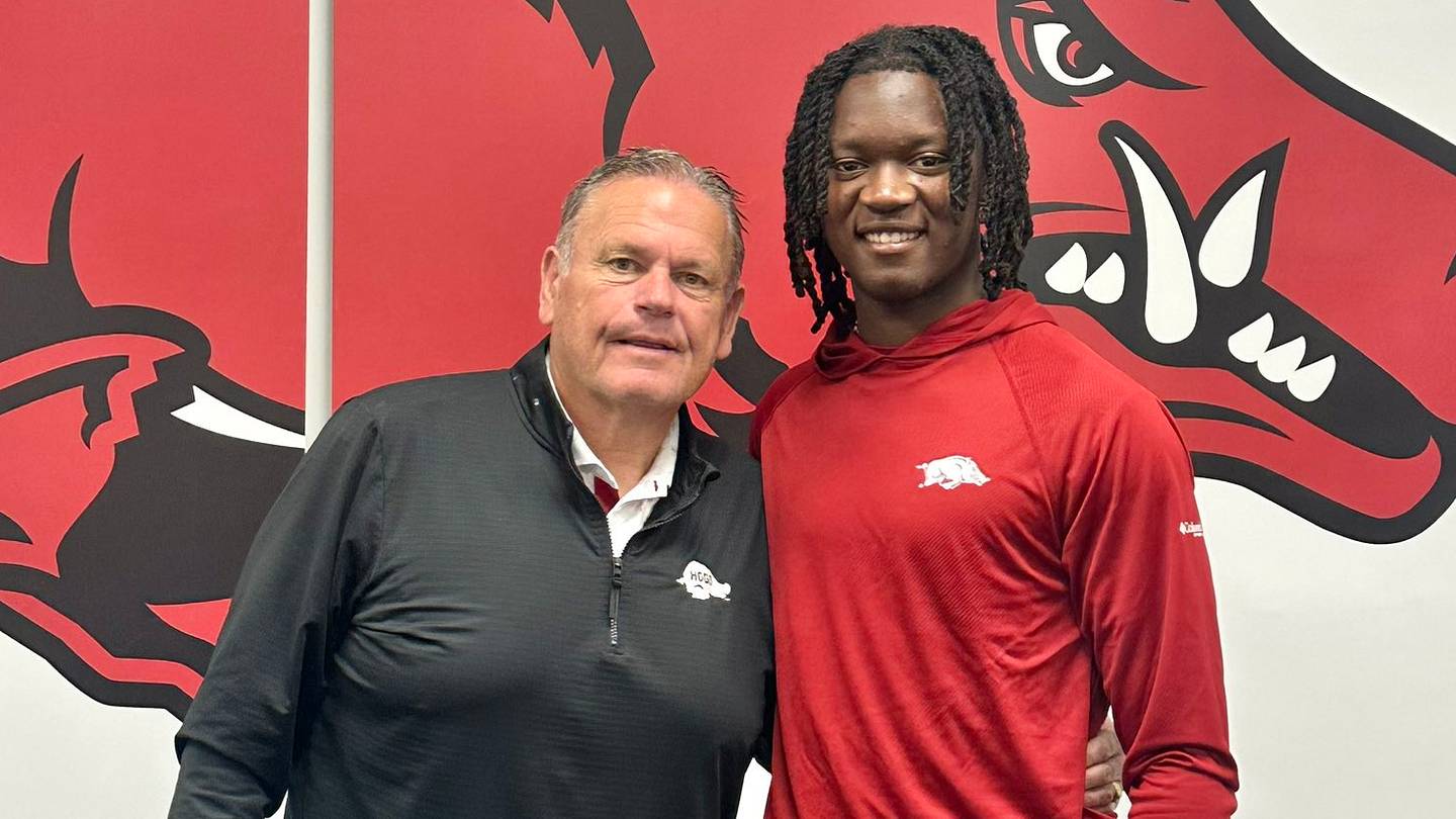 Phd Razorback Razorbacks make quarterback one of top priorities for 2027 class