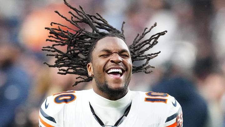 Chicago Bears wide receiver Luther Burden III (10) celebrates