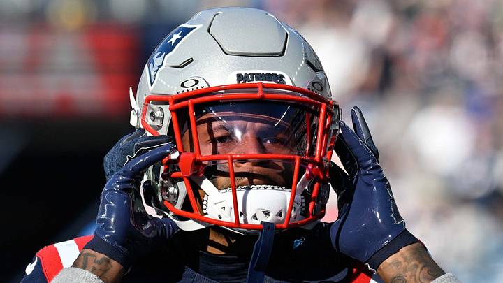 Nov 17, 2024; Foxborough, Massachusetts, USA; New England Patriots wide receiver DeMario Douglas (3) before the start of a game against the Los Angeles Rams at Gillette Stadium. Mandatory Credit: Eric Canha-Imagn Images Nov 17, 2024; Foxborough, Massachusetts, USA; New England Patriots wide receiver DeMario Douglas (3) before the start of a game against the Los Angeles Rams at Gillette Stadium. Mandatory Credit: Eric Canha-Imagn Images