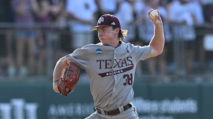 Texas A&M pitcher Shane Sdao (38) throws a pitch during the first inning against Oregon at Olsen Field, Blue Bell Park.