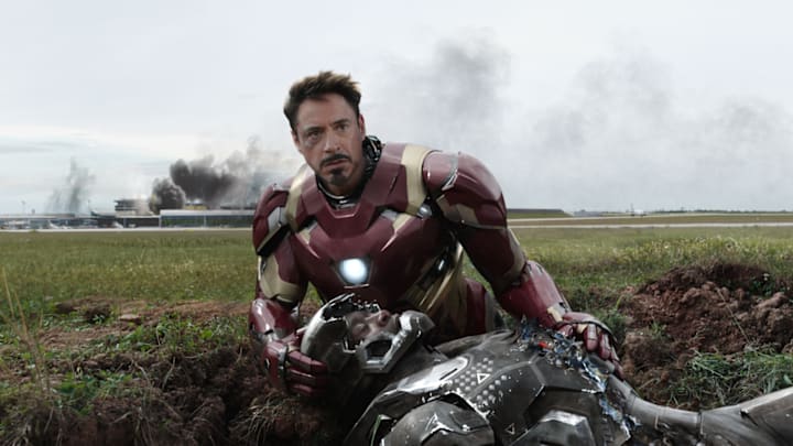 Marvel's Captain America: Civil War..L to R: Iron Man/Tony Stark (Robert Downey Jr.) and War Machine/James Rhodes (Don Cheadle)..Photo Credit: Film Frame..© Marvel 2016