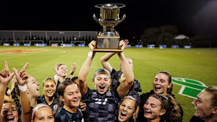 Mississippi State Centerfielder Zoe Main (#27) during the match between the Ole Miss Rebels and the Mississippi State Bulldogs at the Ole Miss Soccer Field in Oxford, MS.