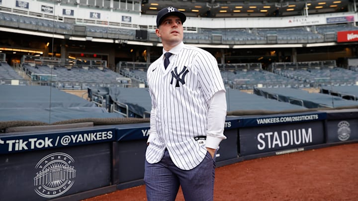Carlos Rodón tiene una lesión en la espada y aún no lanza con los Yankees 