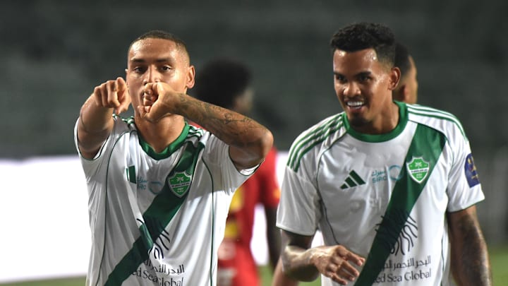 Wie läuft es für Enzo Millot bei Al Ahli