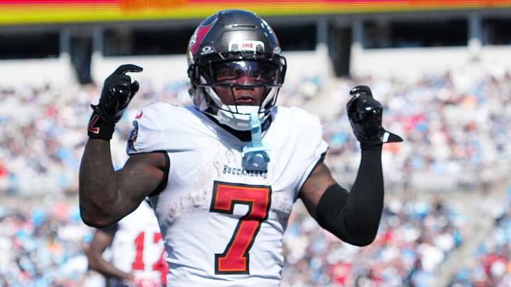 Oct 25, 2026; Charlotte, North Carolina, USA; Tampa Bay Buccaneers running back Bucky Irving (7) reacts during the first half against the Carolina Panthers at Bank of America Stadium. Mandatory Credit: Bob Donnan-Imagn Images Oct 25, 2026; Charlotte, North Carolina, USA; Tampa Bay Buccaneers running back Bucky Irving (7) reacts during the first half against the Carolina Panthers at Bank of America Stadium. Mandatory Credit: Bob Donnan-Imagn Images