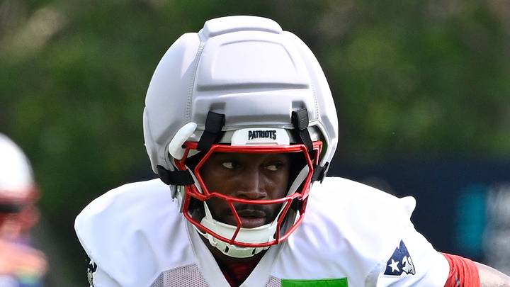 New England Patriots wide receiver Romeo Doubs (87) does a drill during training camp. New England Patriots wide receiver Romeo Doubs (87) does a drill during training camp.