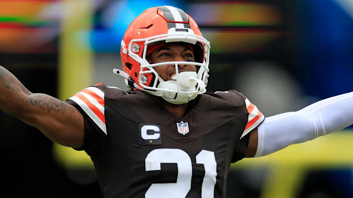 Cleveland Browns cornerback Denzel Ward (21) reacts to a third down stop during the first quarter of an NFL football matchup Sunday, Sept. 15, 2024 at EverBank Stadium in Jacksonville, Fla. The Browns defeated the Jaguars 18-13. [Corey Perrine/Florida Times-Union]
